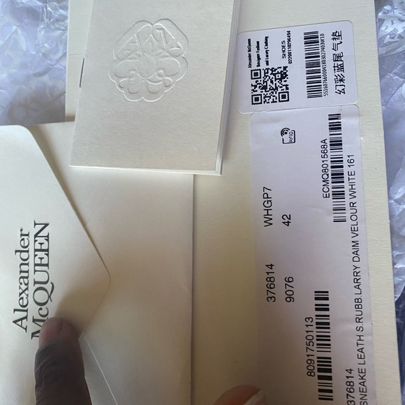 Alexander McQueen - Picture 3 of 6